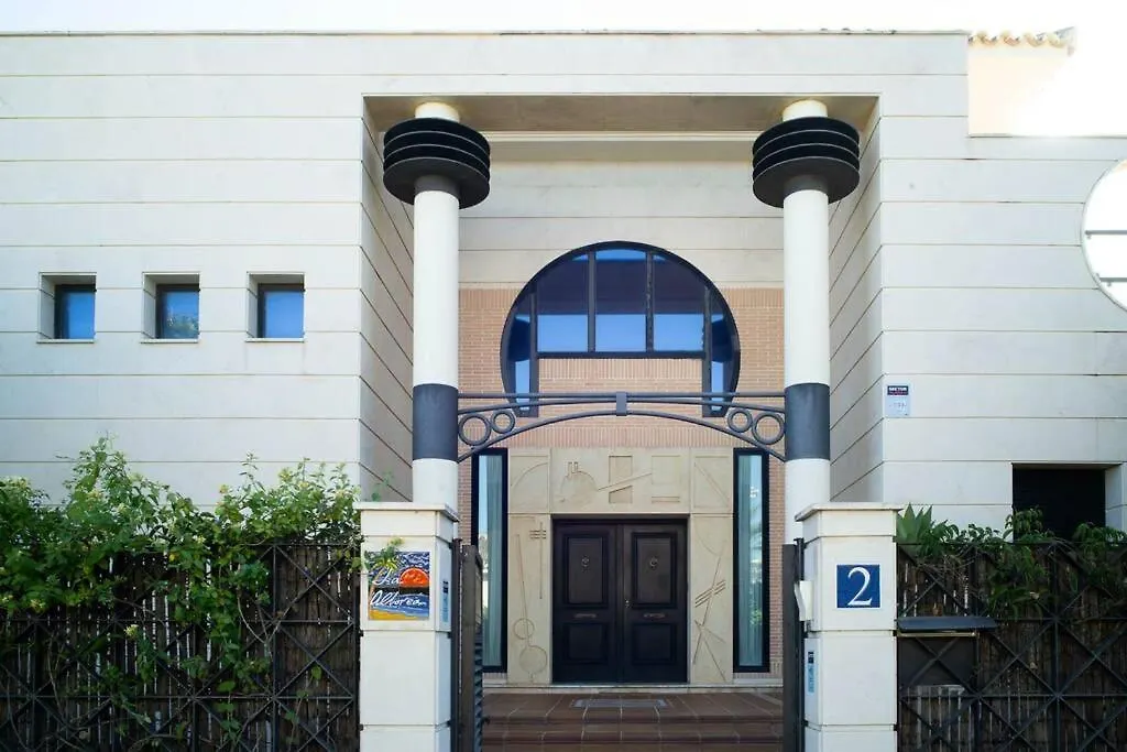 Beachside Villa In Puerto Marina, Benalmádena